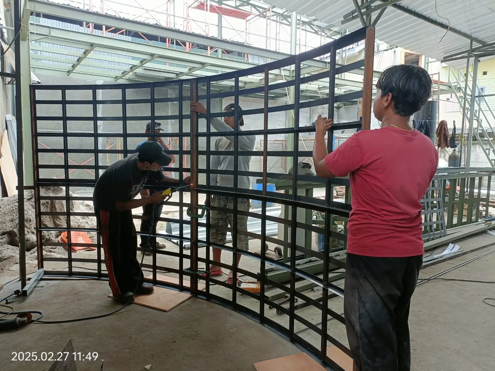 fabrikasi rangka kabinet videotron