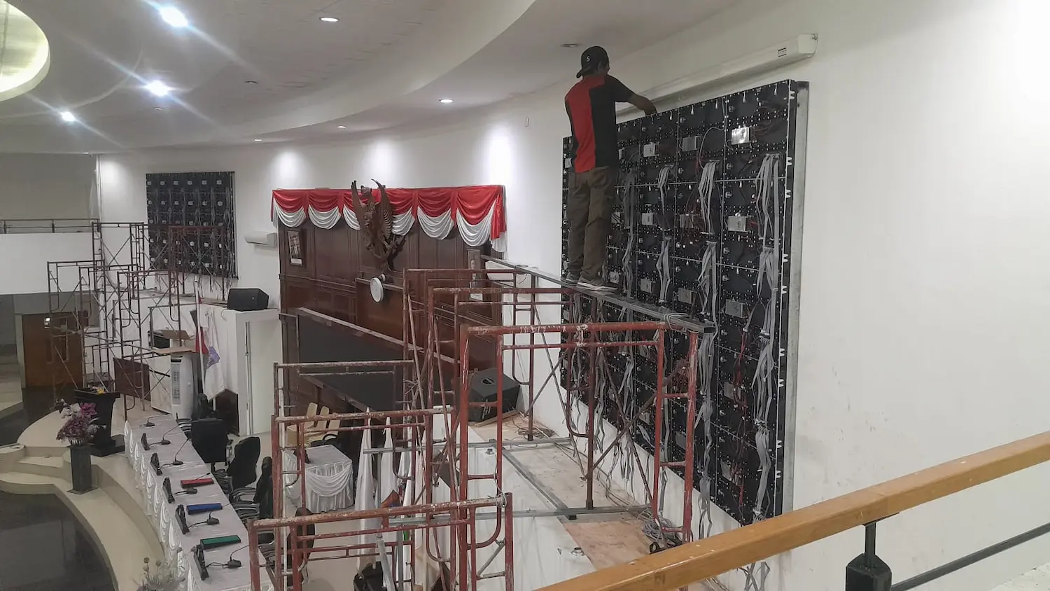 Persiapan Instalasi Videotron Indoor