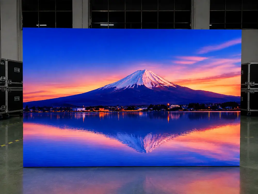Jual Videotron Indoor Murah - Proyek Grand Indonesia Jual videotron indoor murah untuk pusat perbelanjaan dengan instalasi LED display berbentuk pilar di Mall Grand Indonesia Jakarta