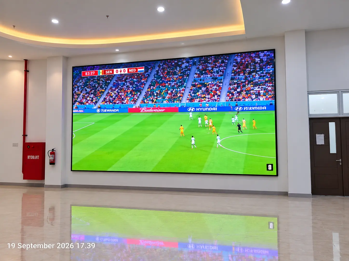 Videotron Indoor P2.5 ukuran 6,72 x 3,84 meter