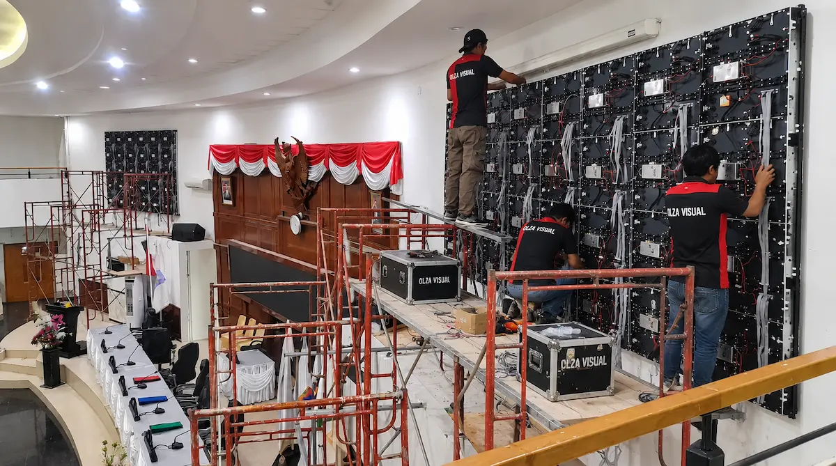 Pemasangan cabinet Videotron Indoor P2.5