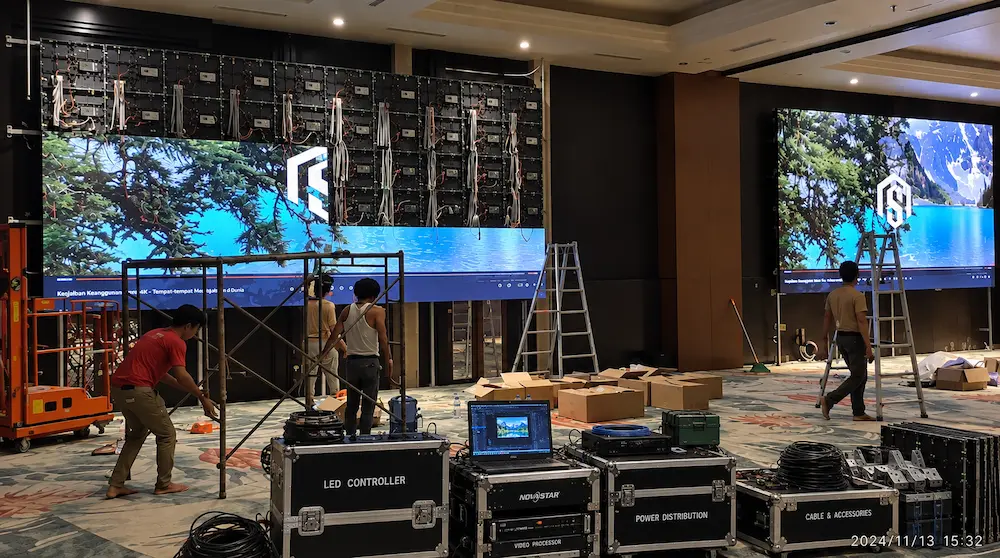 Sistem Videotron Indoor dan perangkat pendukung